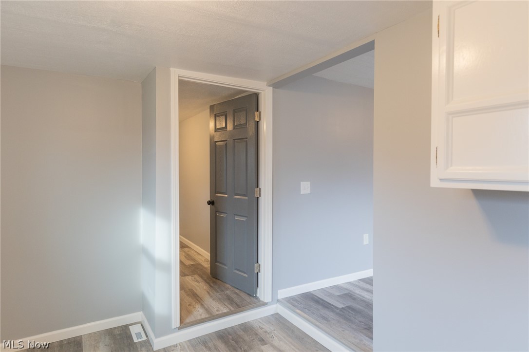 Downs & Hintons 02 Acreage - Residential