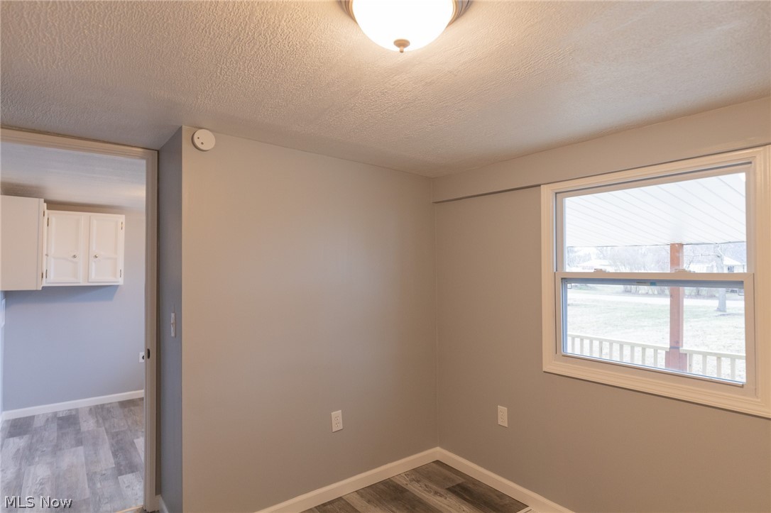 Downs & Hintons 02 Acreage - Residential