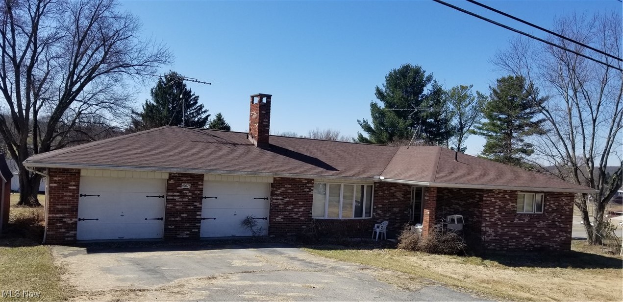49075 Maple Lane, East Liverpool, Ohio image 1