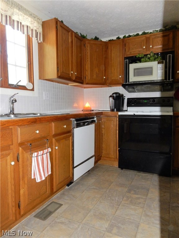 Broken Fence Estate #2 - Residential