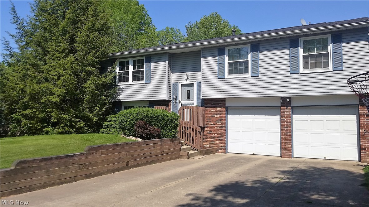 Broken Fence Estate #2 - Residential