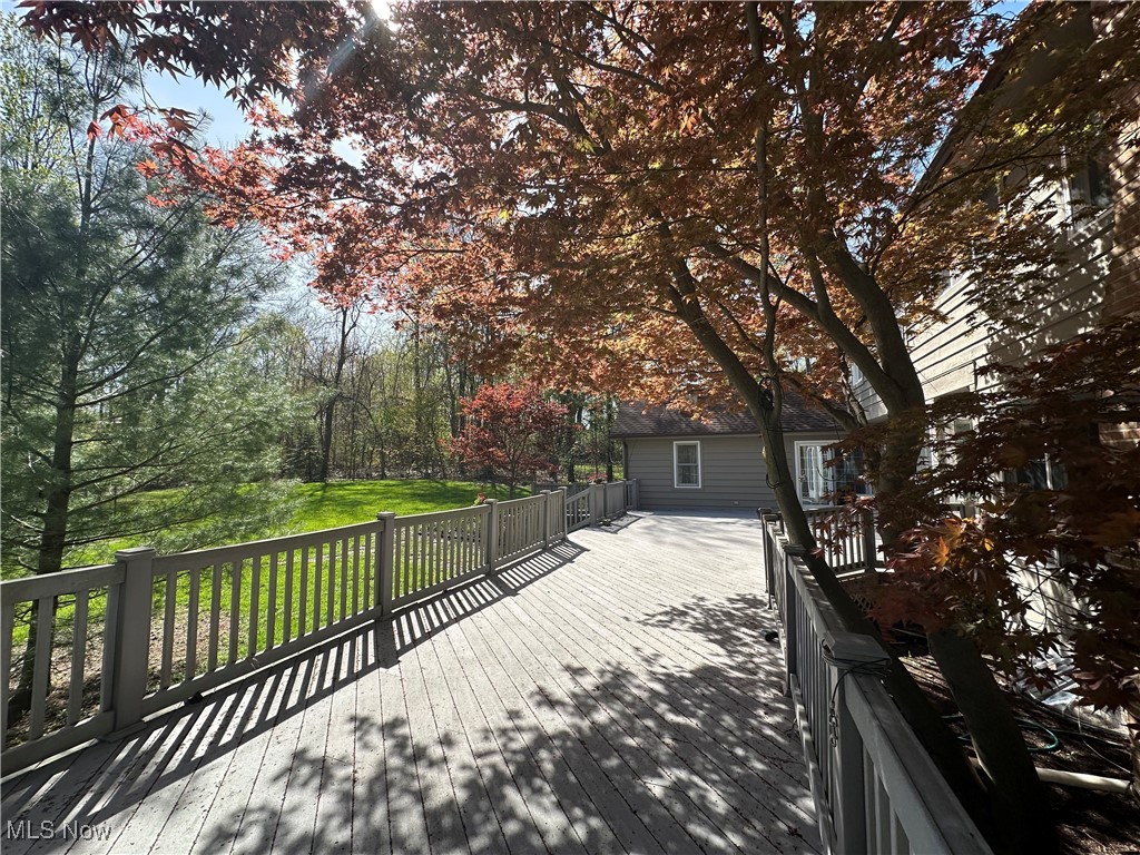 32280 Wintergreen Drive, Solon, Ohio image 19