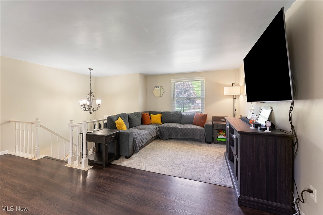 2666 Elizabeth Drive, Warren, Ohio image 3