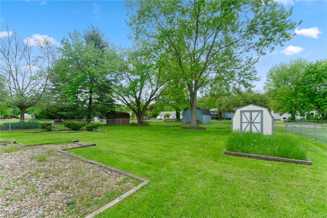 2666 Elizabeth Drive, Warren, Ohio image 19