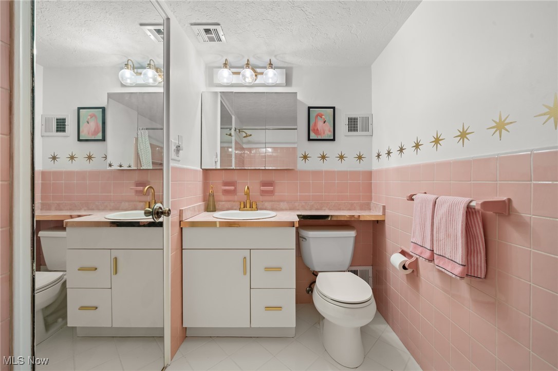 Berkshire Condo - Residential