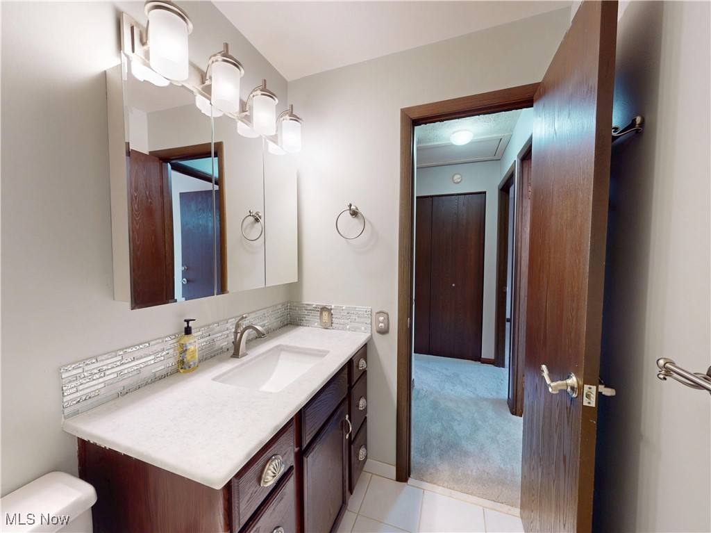 6885 Carriage Hill Drive #E67, Brecksville, Ohio image 20