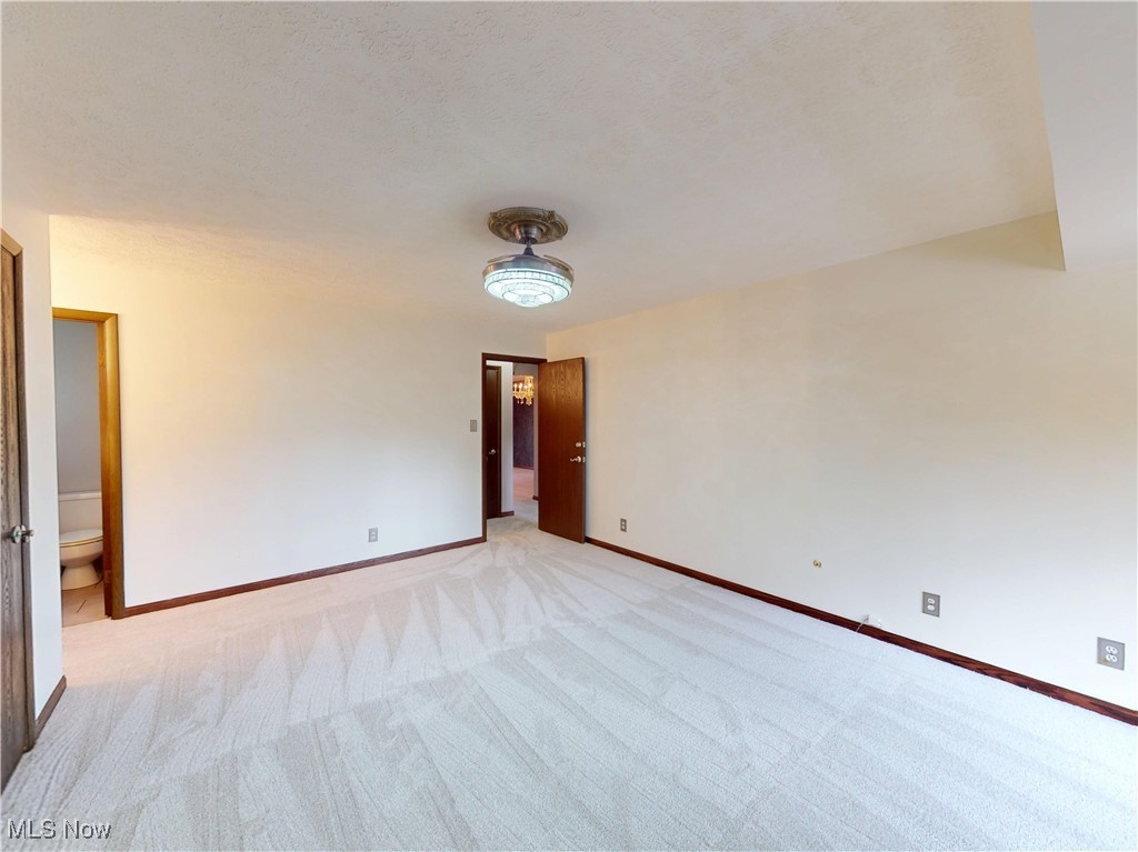 6885 Carriage Hill Drive #E67, Brecksville, Ohio image 22
