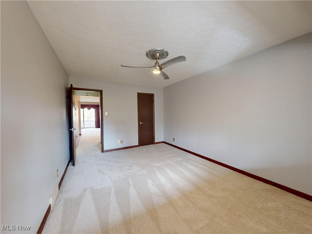 6885 Carriage Hill Drive #E67, Brecksville, Ohio image 28