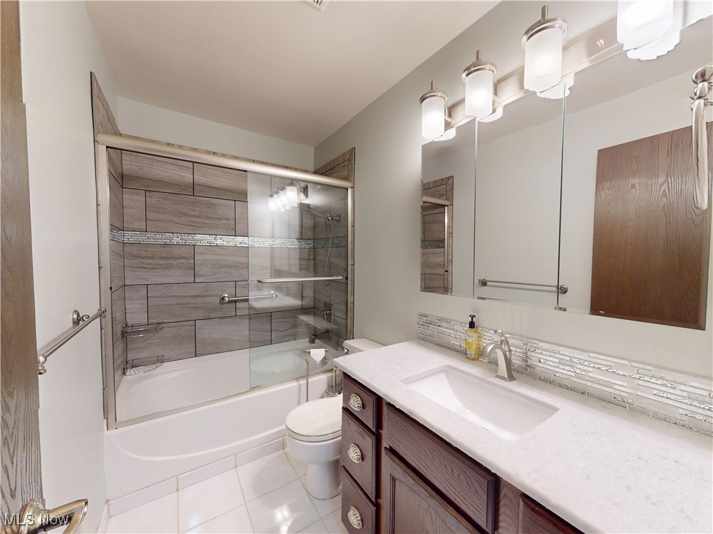6885 Carriage Hill Drive #E67, Brecksville, Ohio image 19