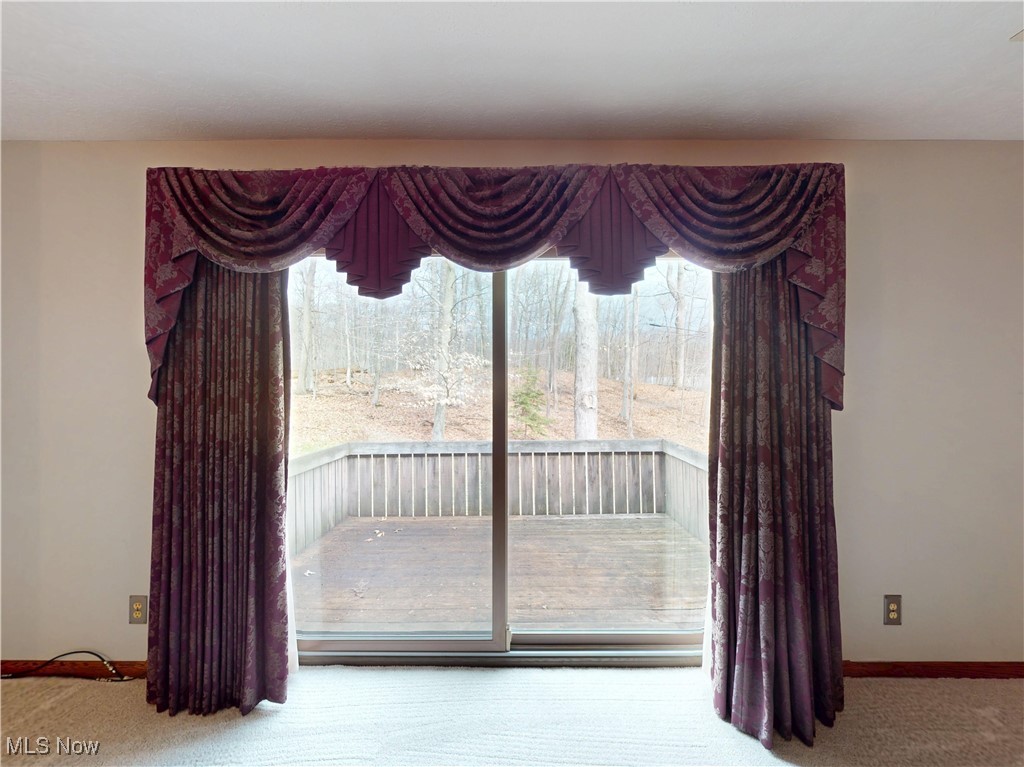 6885 Carriage Hill Drive #E67, Brecksville, Ohio image 10