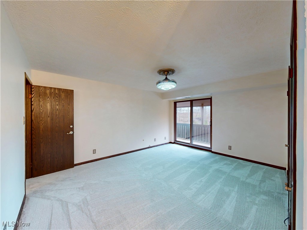 6885 Carriage Hill Drive #E67, Brecksville, Ohio image 23