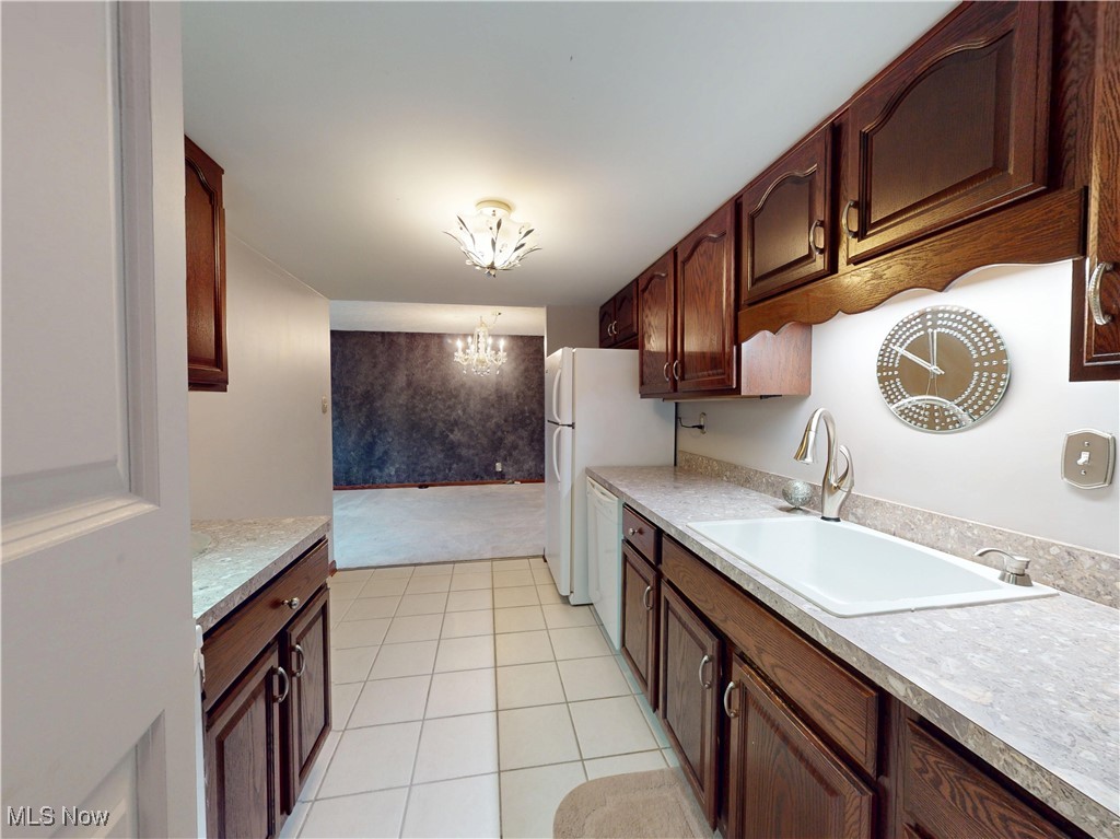 6885 Carriage Hill Drive #E67, Brecksville, Ohio image 15