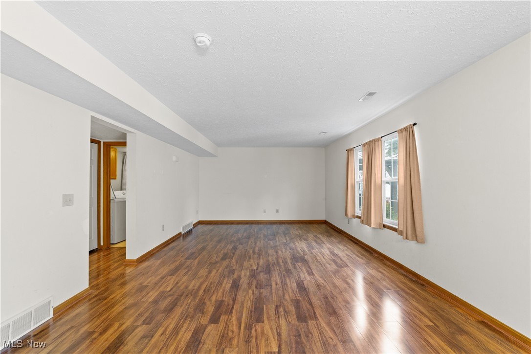 2528 Clearwater Lane #18, Painesville, Ohio image 14