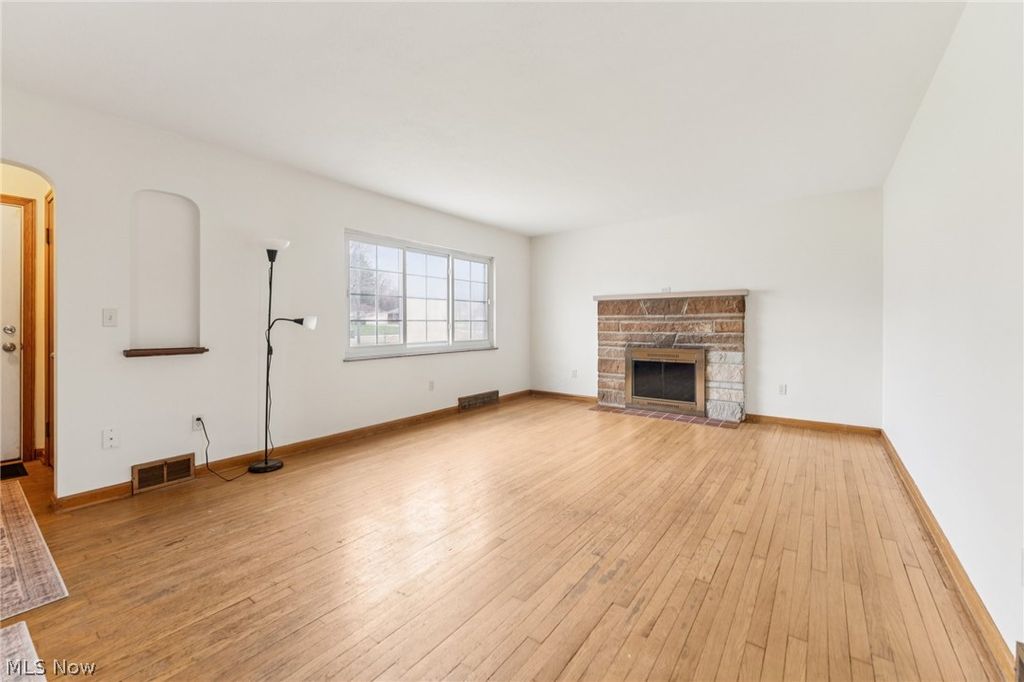 Photo of 9340 Avery Road, Broadview Heights, OH 44147 (MLS # 5201487)