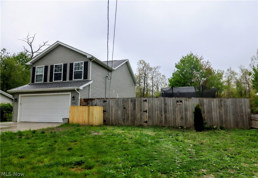 Photo of 756 Hazelwood Drive, Vermilion, OH 44089 (MLS # 5206213)