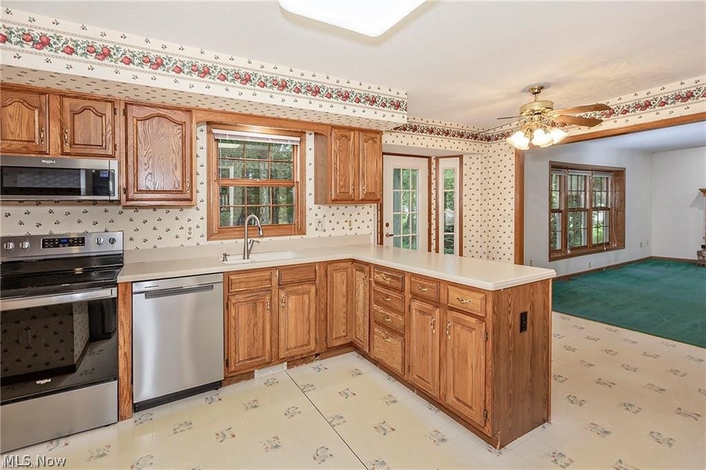 350 Branford Lane