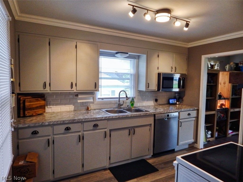 Photo of 107 Grandview Drive, Lodi, OH 44254 (MLS # 5208912)