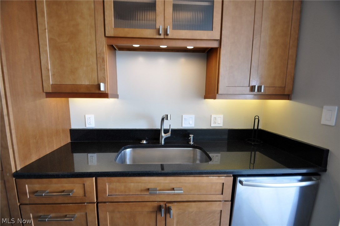 The Carlyle - Residential