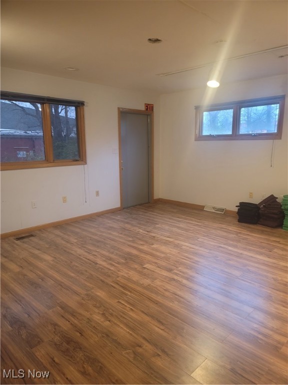 Akron, Ohio 44333, United States, 4 Bedrooms Bedrooms, ,1 BathroomBathrooms,Residential,Pending,16540