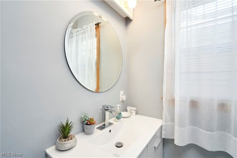 Tiny photo for 507 E Ford Avenue, Barberton, OH 44203 (MLS # 5187789)