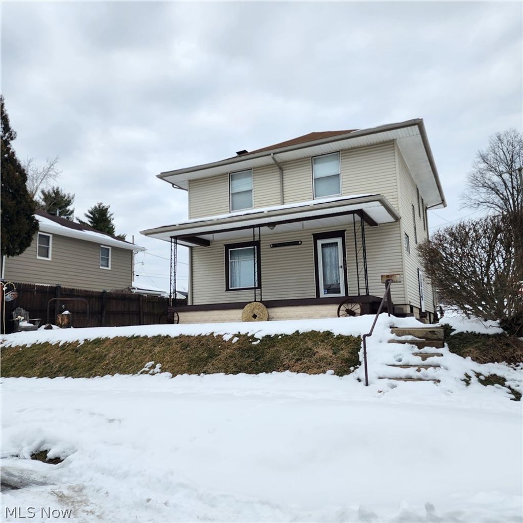 Photo of 519 Taylor Avenue, Cambridge, OH 43725 (MLS # 5186025)