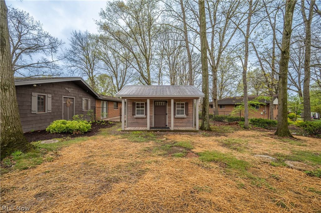 Photo of 1019 Park Circle, Girard, OH 44420 (MLS # 5207113)