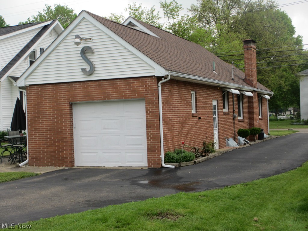 Village/Navarre - Residential