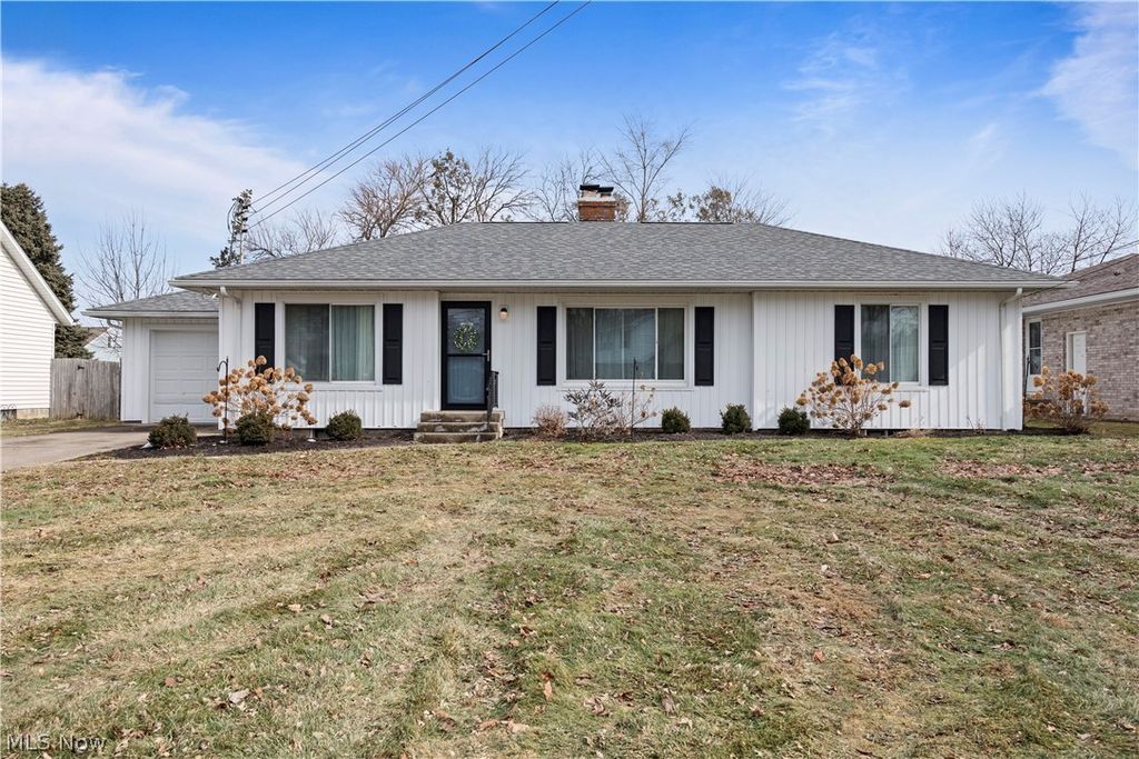 Photo of 3702 Osborn Drive, Sandusky, OH 44870 (MLS # 5187163)