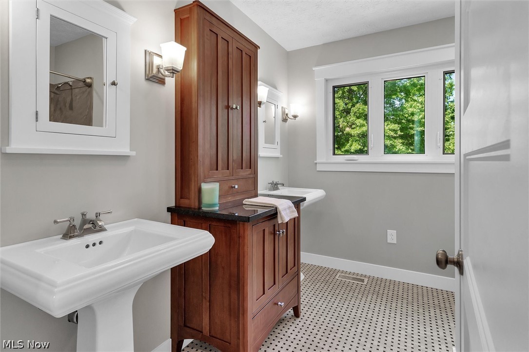 Janmar - Residential