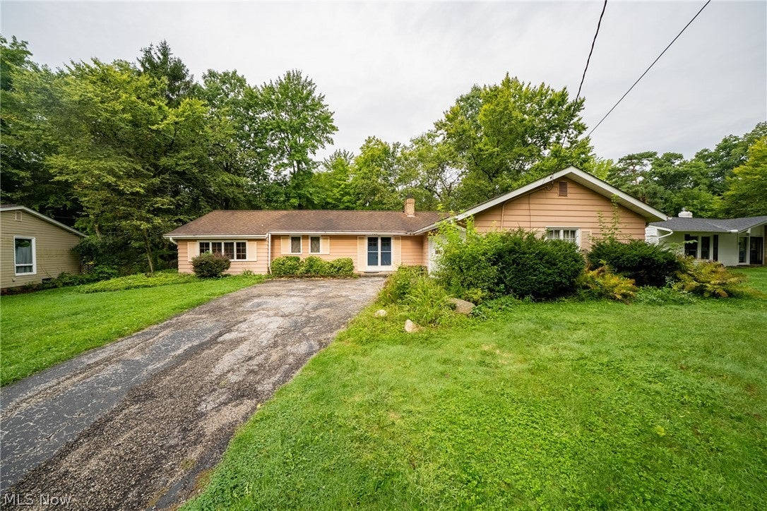 734 Kenwood Drive