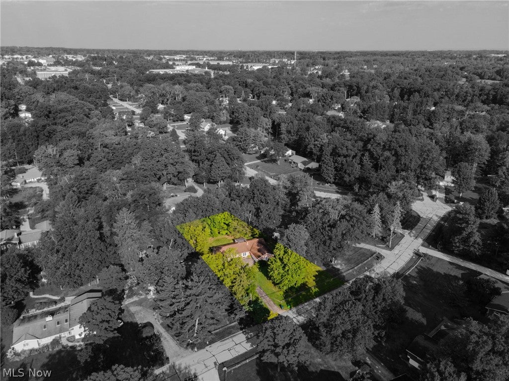 734 Kenwood Drive