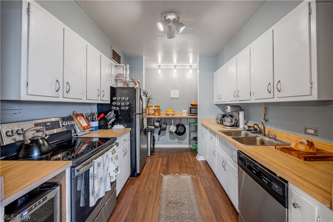 South Park Manor Condos - Residential