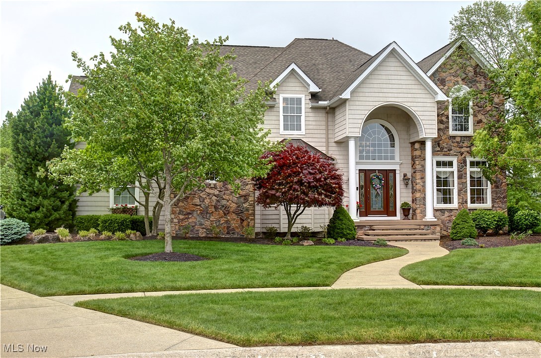 31919 Fieldstone Circle, Avon Lake, Ohio image 1