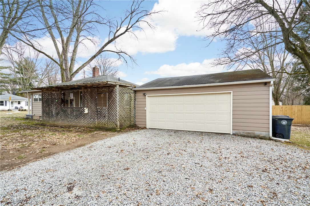1924 Auten Drive, Akron, Ohio image 2