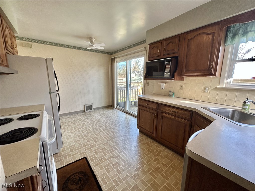 12909 Oak Street, Garfield Heights, Ohio image 2