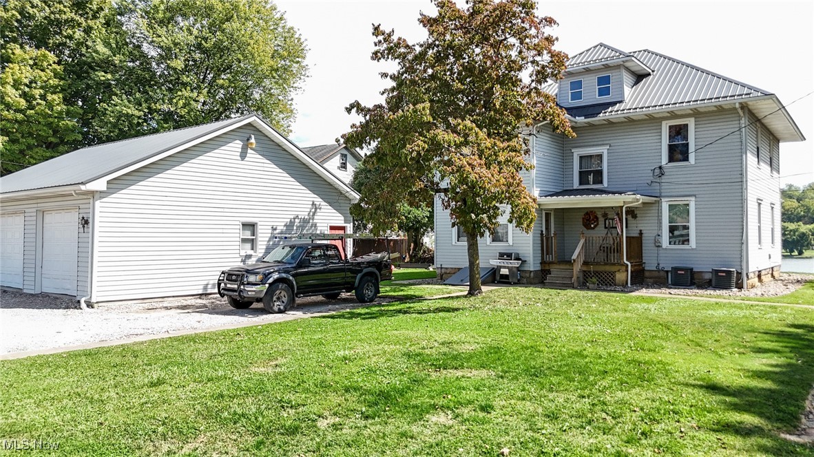 716 Front Street, New Matamoras, Ohio image 40