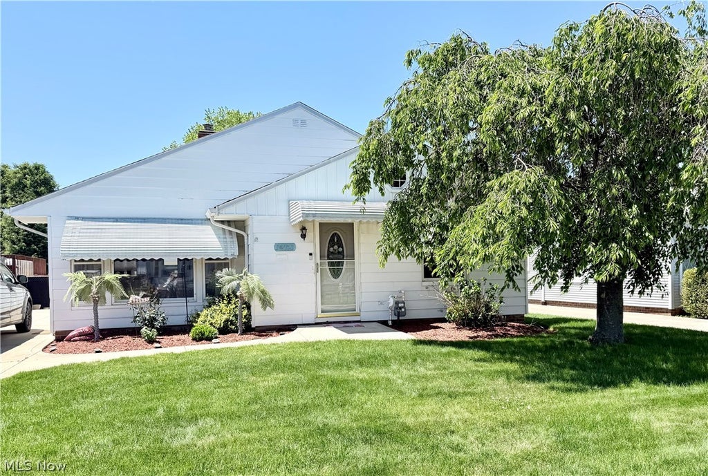 Photo of 32125 Densmore Road, Willowick, OH 44095 (MLS # 5217045)