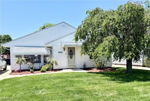 Photo of 32125 Densmore Road, Willowick, OH 44095 (MLS # 5217045)