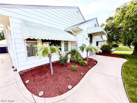 Homes For Sale - 32125 Densmore Road<br/> Willowick, OH 44095