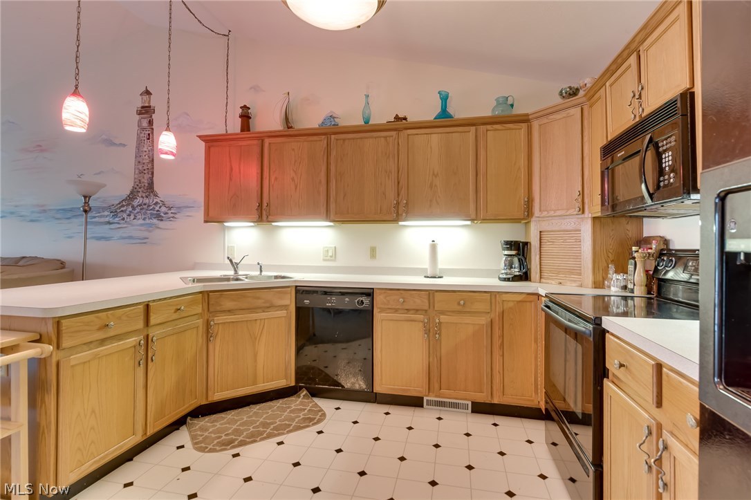 Hidden Harbor Estate - Residential