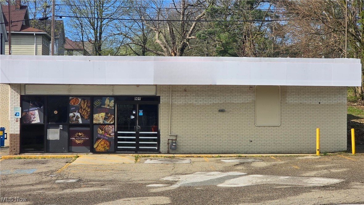 2914 sq ft $4000 plus utilities 12 month lease