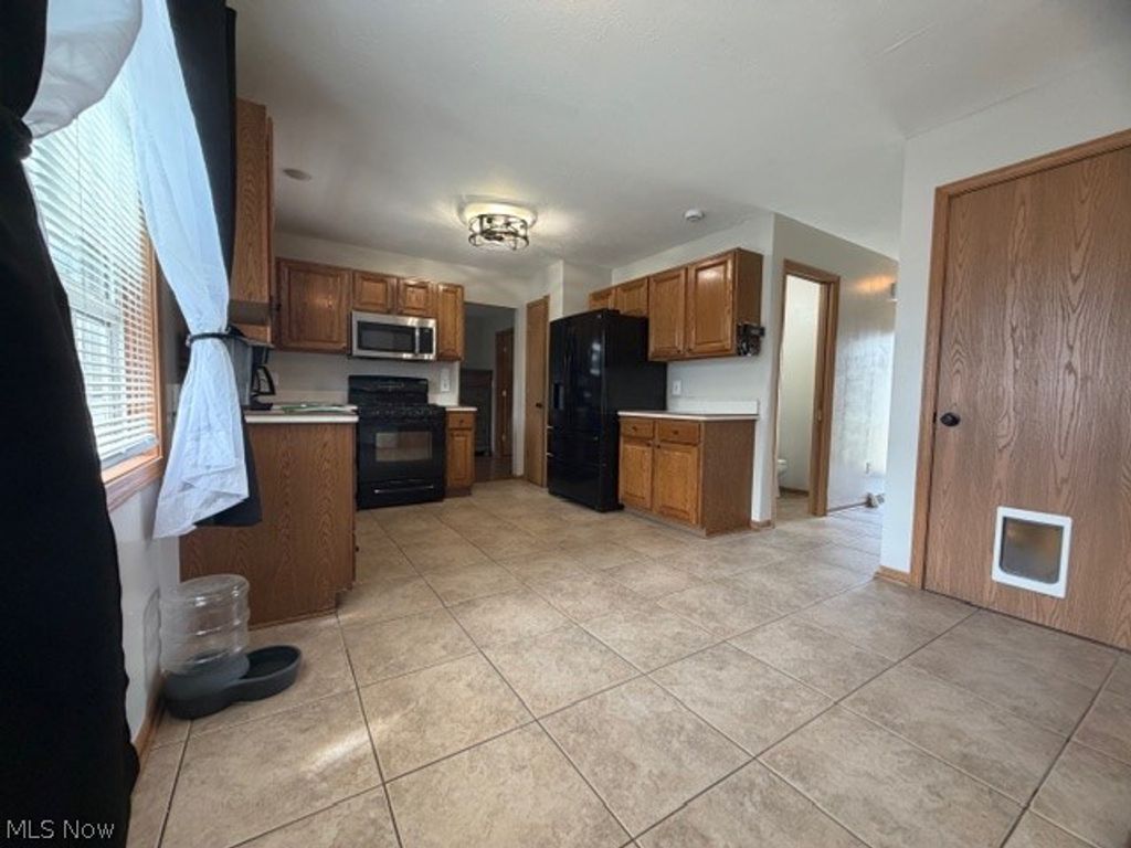 Photo of 5137 Pine Shadow Court, Mineral Ridge, OH 44440 (MLS # 5204526)