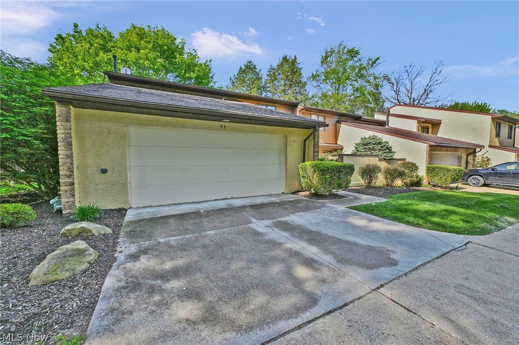 Photo of 93 Silver Valley Boulevard, Munroe Falls, OH 44262 (MLS # 5203102)