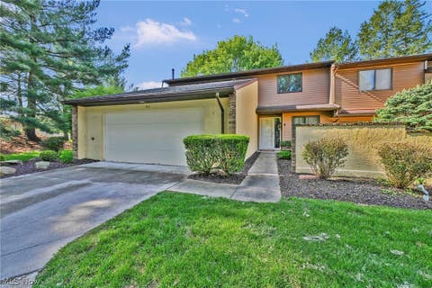 Condo For Sale - 93 Silver Valley Boulevard<br/> Munroe Falls, OH 44262