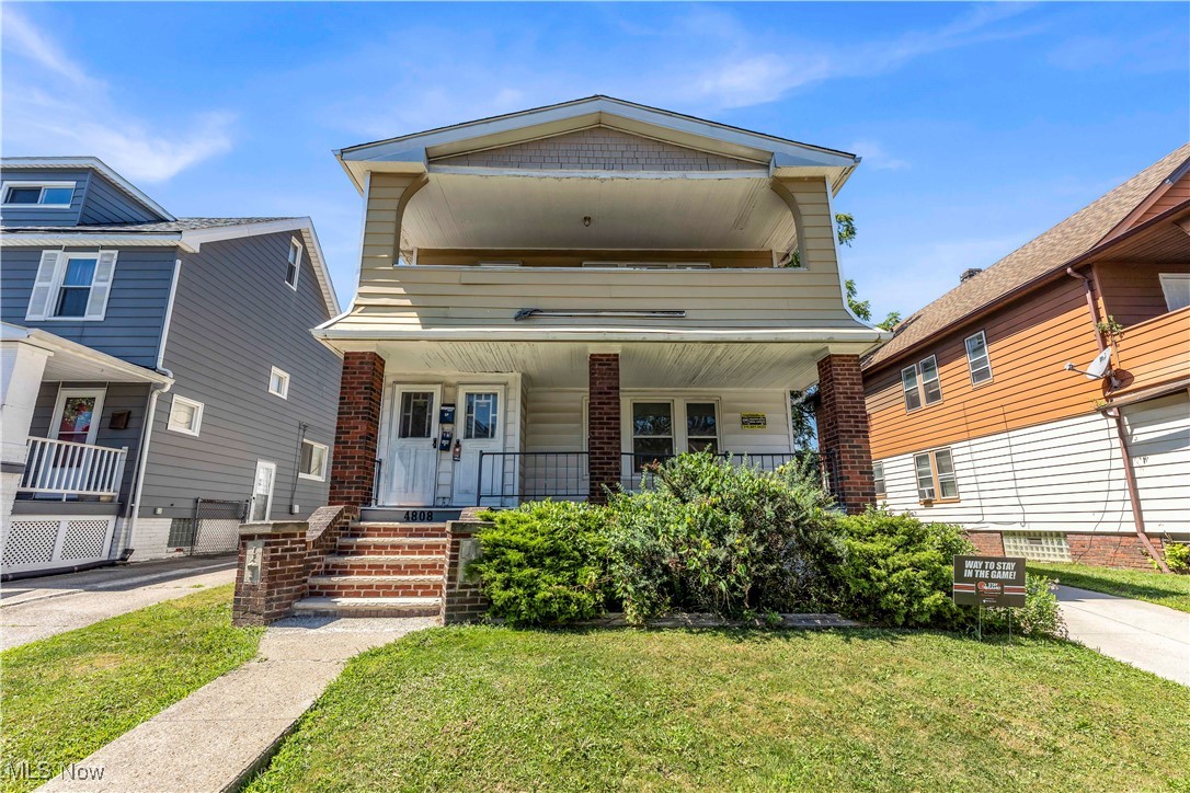 4808 E 84th St | DN, Garfield Heights - Spacious 2-bed 1-bath multi-family home! //
$ 1000 rent / $ 1000 deposit //
$55 application fee per adult //
NO PETS //
NO SMOKING //
1 time $169 non-refundable set up fee paid at lease signing //
$35/month required resident benefit package; can include personal property/liability insurance for an additional $10/month for $45/month total. //
After application Pre-Approval 1 applicant per household application is required to fill out a PetScreening application, before being about to proceed with placing a Reservation Fee for one of our properties. You will receive a pre-approval for your application and in order to proceed, the PetScreening is required. Even if you have NO pets - this application must be filled out. One time, non-refundable pet fee of $250-600 per animal applies to all pets & must be paid before or when you pay your first month rent. (No fee for qualified assistance animals). //
Our application is processed through secure site: Findigs, and they require ID and income verification. Without this, your application will not be processed. They offer 24/7 chat support on their application directly if you have any questions. //
BEDROOMS:2 //
BATHROOMS:1 //
APPLIANCES PROVIDED: Stove //
UTILITIES / RESIDENT RESPONSIBILITY: Resident pays gas and electric and is responsible for snow removal. //
Serious inquiries only.