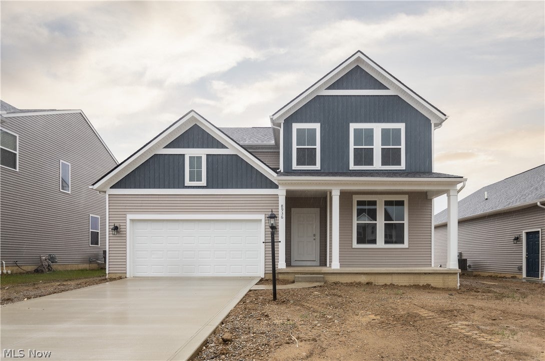 821 Colesbourne Circle