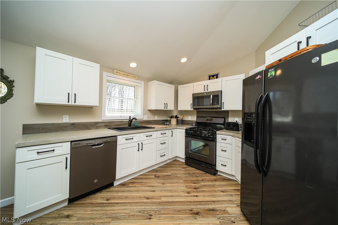 Roaming Rock - Residential