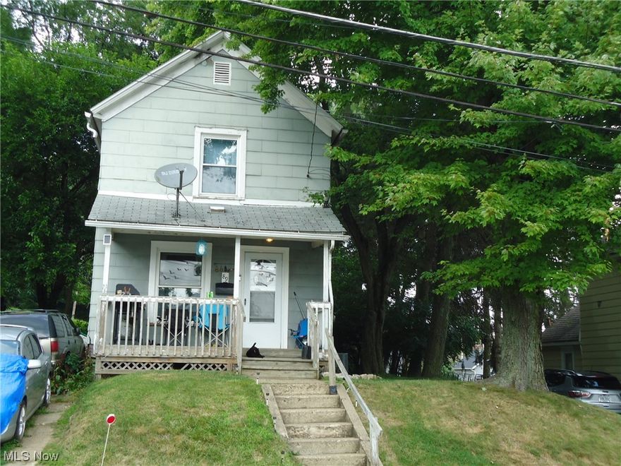 Attn Investors!

  Affordable 3BR home in convenient Barberton location.  Updated mechanicals.  Full basement & Central air conditioning.  Storage shed in nice back yard.