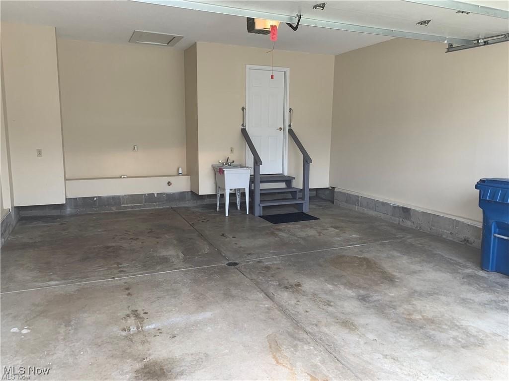 Youngstown, Ohio 44505, United States, 12 Bedrooms Bedrooms, ,9 BathroomsBathrooms,Residential,Active,91856