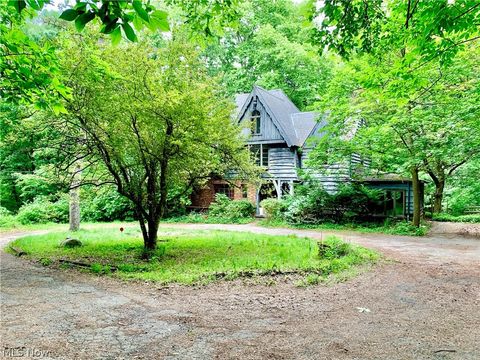 9237 Highland Drive, Brecksville, OH 44141 - #: 5044853